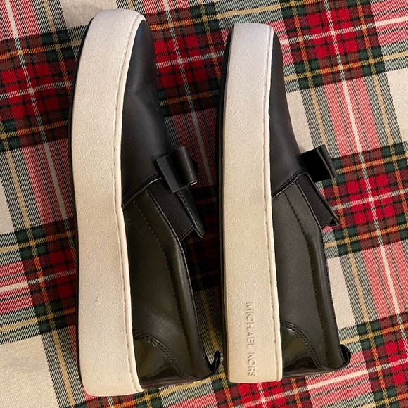 MICHAEL MICHAEL KORS Emmett Leather Slip-On Trainer - Black - Picture 3 of 8